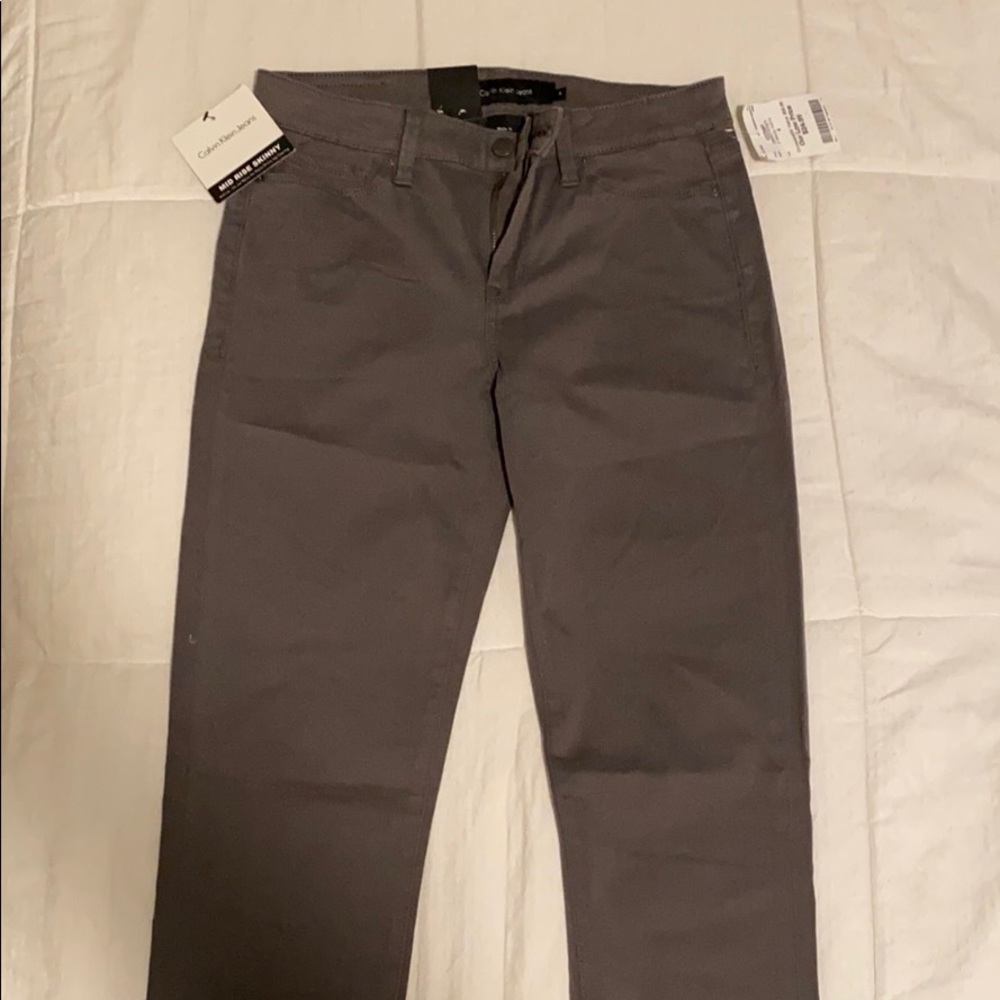 NEW - Calvin Klein Jeans